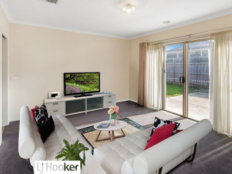12 Jondarvan Drive, Mernda VIC 3754