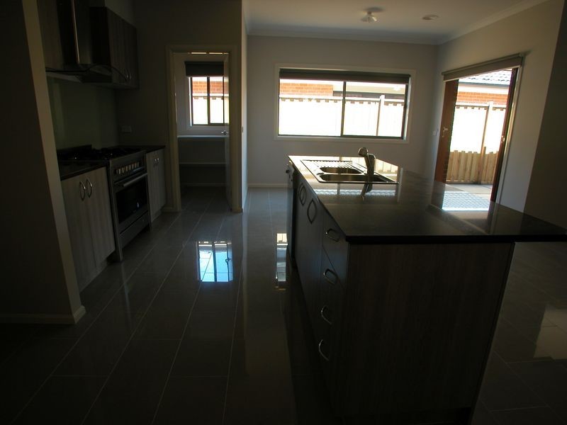 28 Bedervale Loop, Doreen VIC 3754