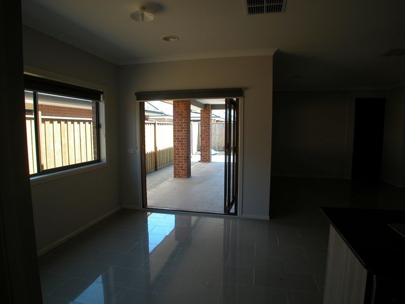 28 Bedervale Loop, Doreen VIC 3754