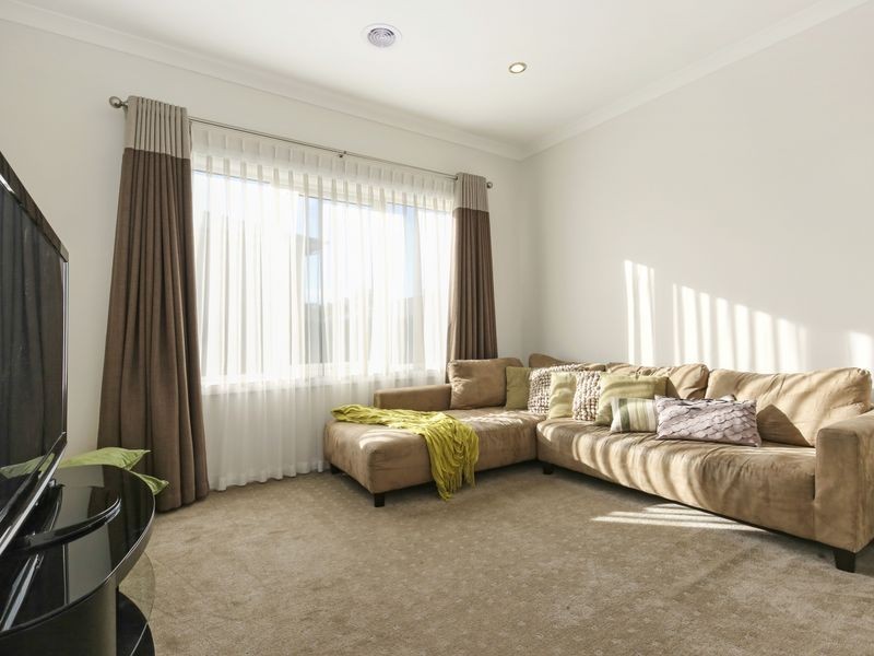 42 Lanata Street, South Morang VIC 3752