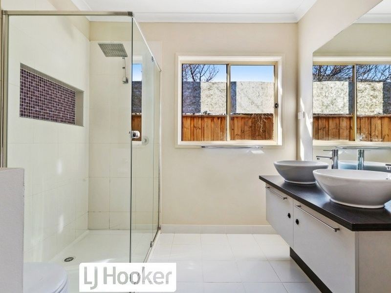 18 Monet Place, South Morang VIC 3752