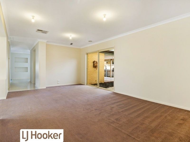 18 Monet Place, South Morang VIC 3752