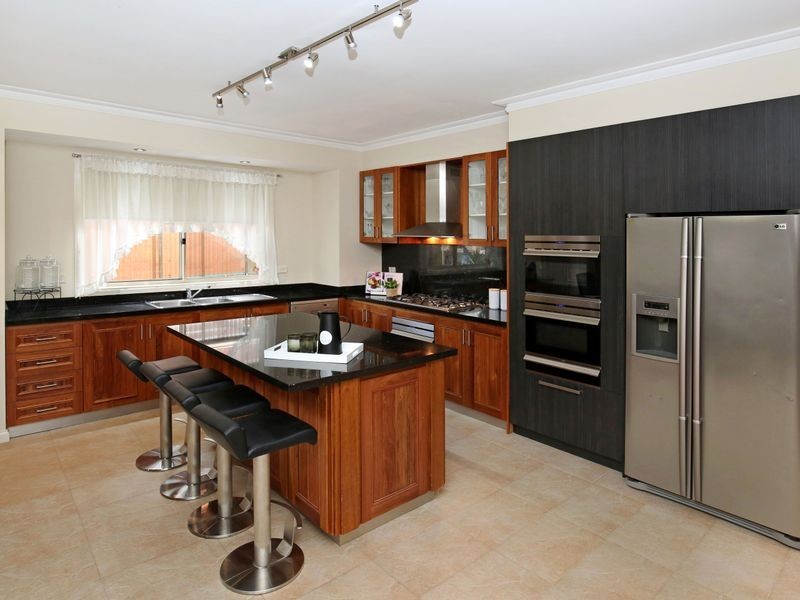 14 Honeyeater Terrace, South Morang VIC 3752