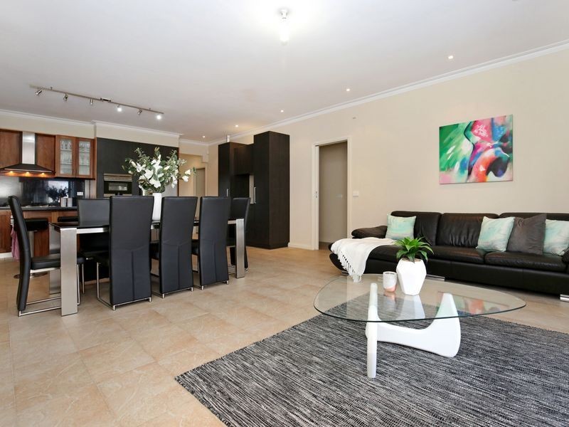 14 Honeyeater Terrace, South Morang VIC 3752