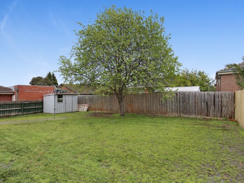 67 Prince Of Wales Avenue, Mill Park VIC 3082