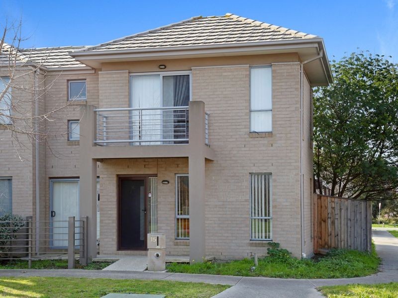 15 Hampden Green, South Morang VIC 3752