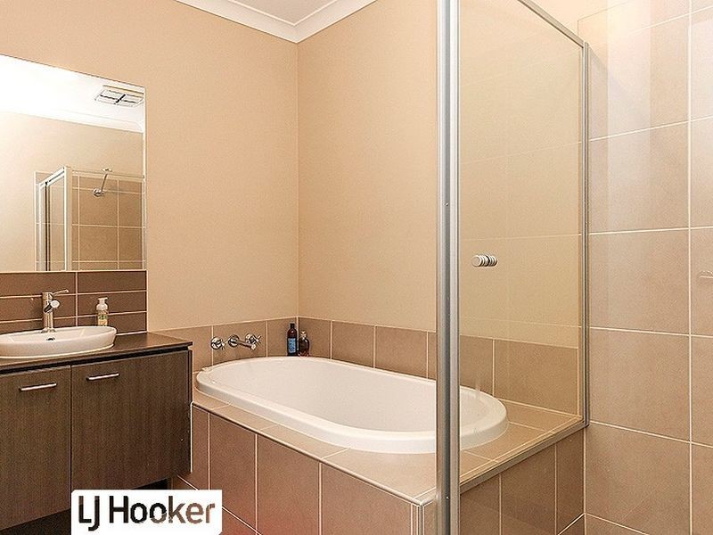 13 Muir Way, Mernda VIC 3754