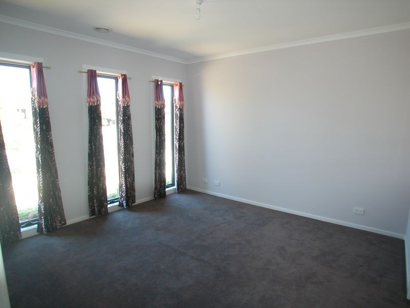 10 Borrack Crescent, Mernda VIC 3754