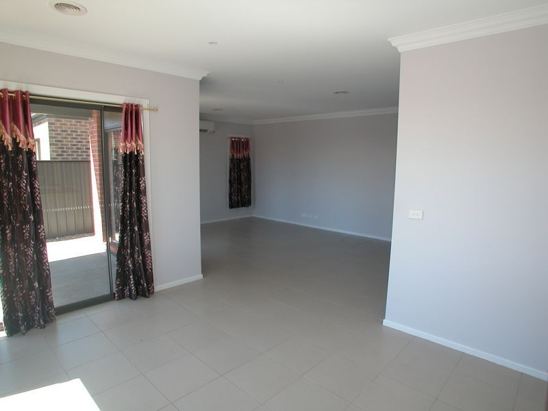 10 Borrack Crescent, Mernda VIC 3754