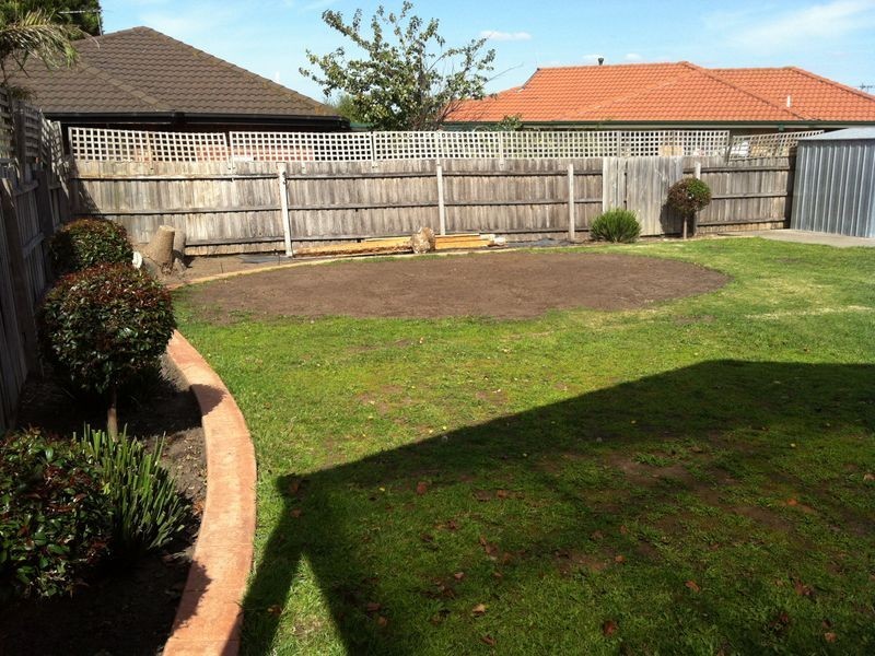 13 Fenech Close, Mill Park VIC 3082