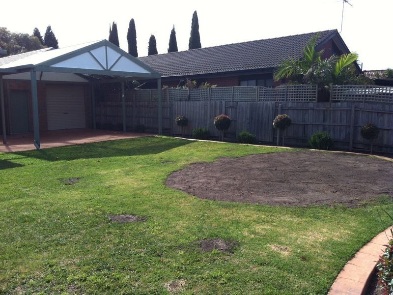 13 Fenech Close, Mill Park VIC 3082