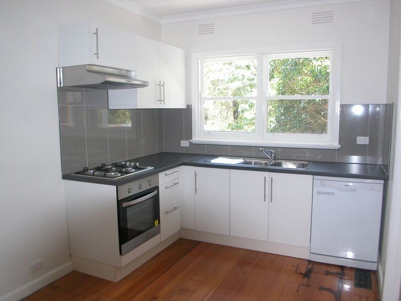 166 Grimshaw Street, Greensborough VIC 3088