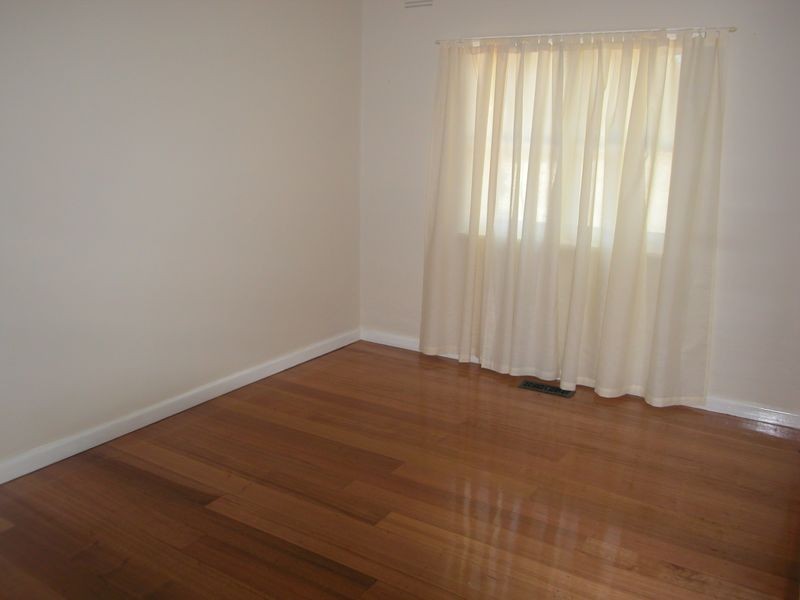 166 Grimshaw Street, Greensborough VIC 3088