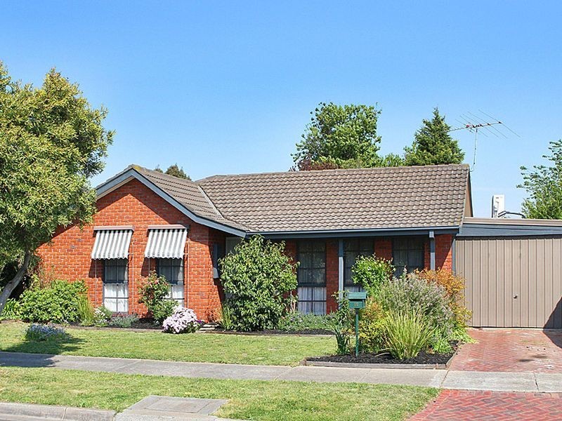 12 Bluegum Court, Mill Park VIC 3082