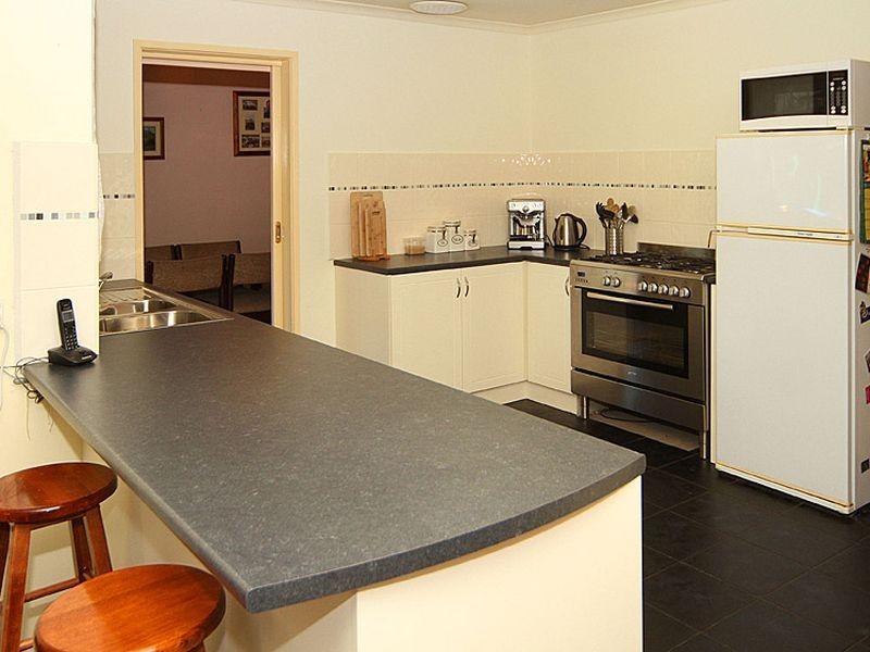 12 Bluegum Court, Mill Park VIC 3082