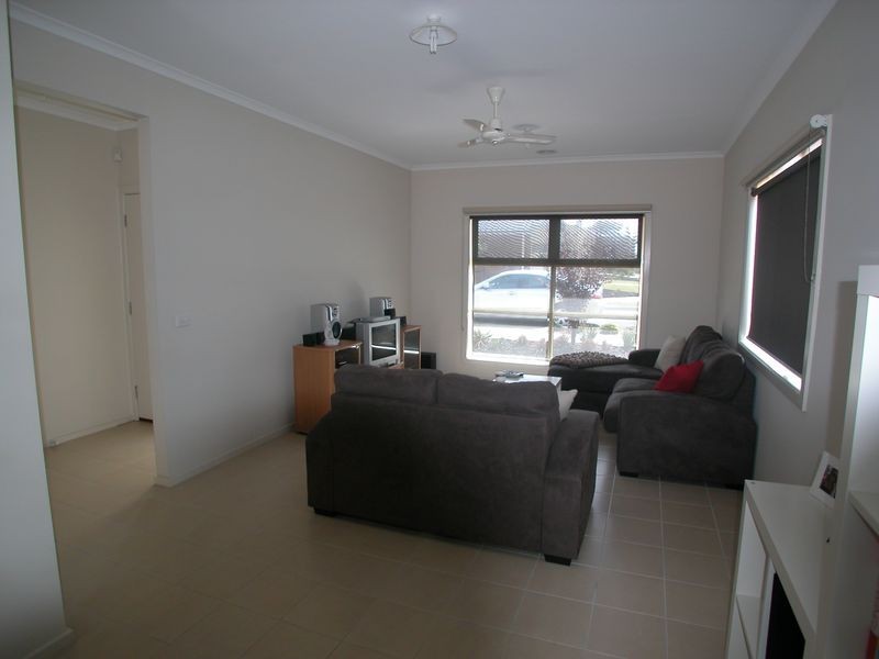 6 Lapis Chase, Epping VIC 3076