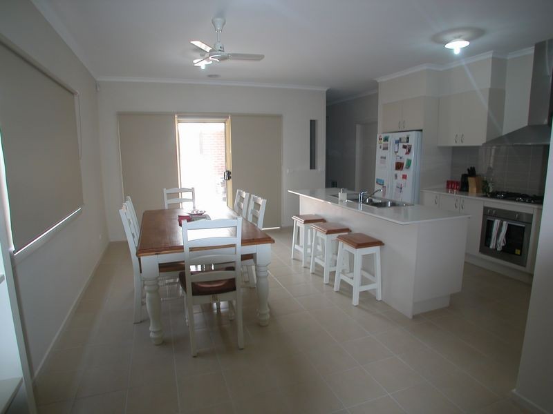 6 Lapis Chase, Epping VIC 3076