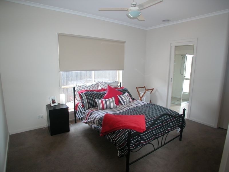 6 Lapis Chase, Epping VIC 3076