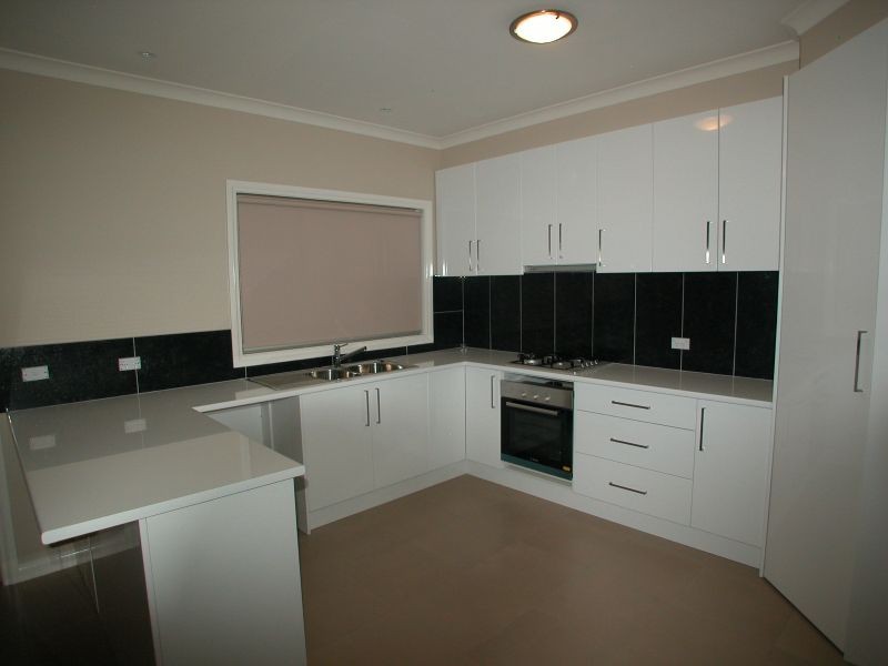 2/40 Home Street, Reservoir VIC 3073