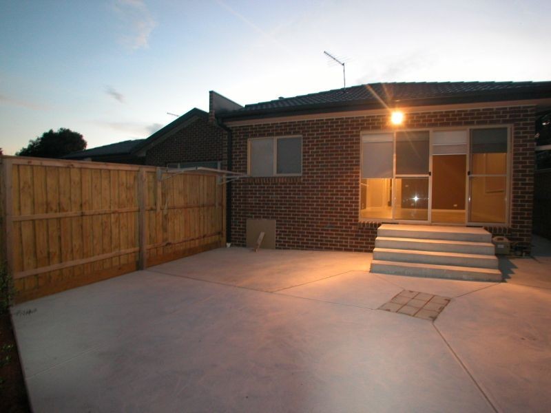 2/40 Home Street, Reservoir VIC 3073