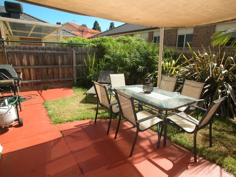 2/4 Capri Close, South Morang VIC 3752