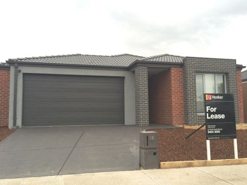 35 Sunstone Boulevard, Doreen VIC 3754