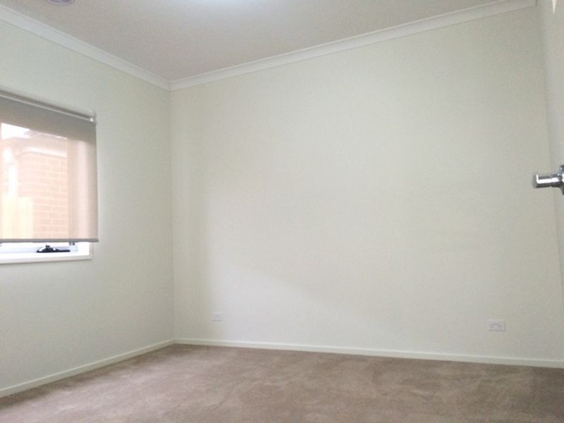 35 Sunstone Boulevard, Doreen VIC 3754