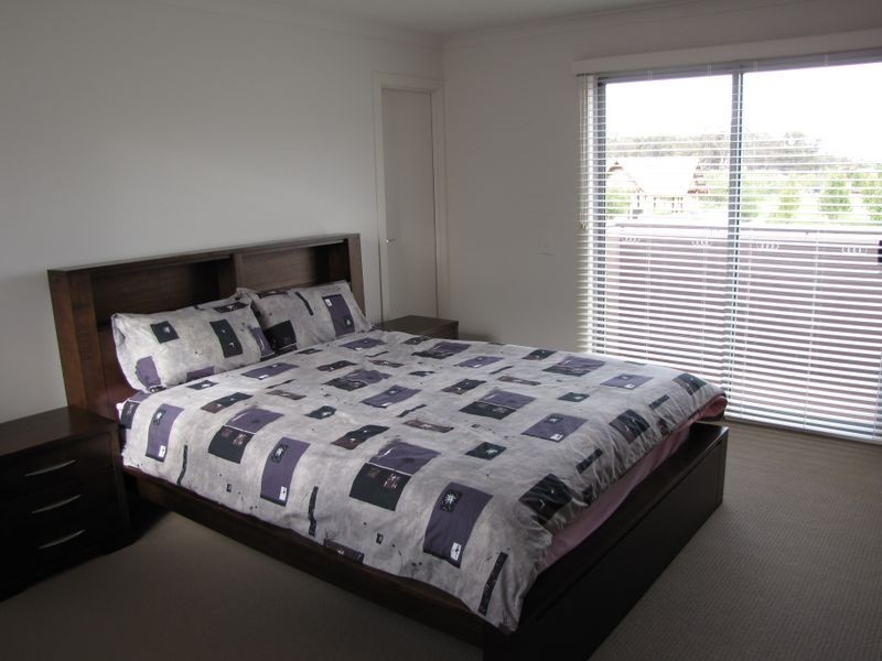 5 Hampden Green, South Morang VIC 3752