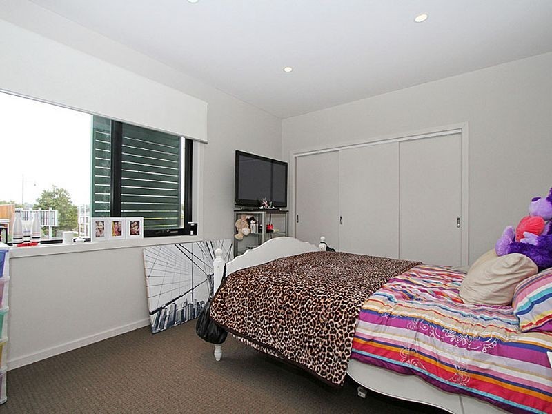 Apartment 112/54 Mernda Village Drive, Mernda VIC 3754
