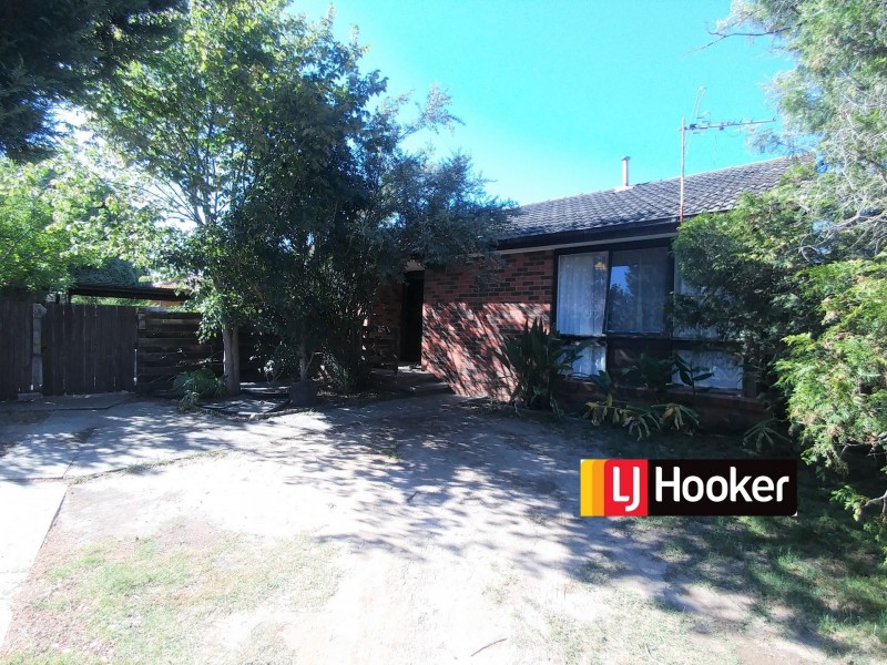 16 Blamey Avenue, Mill Park VIC 3082