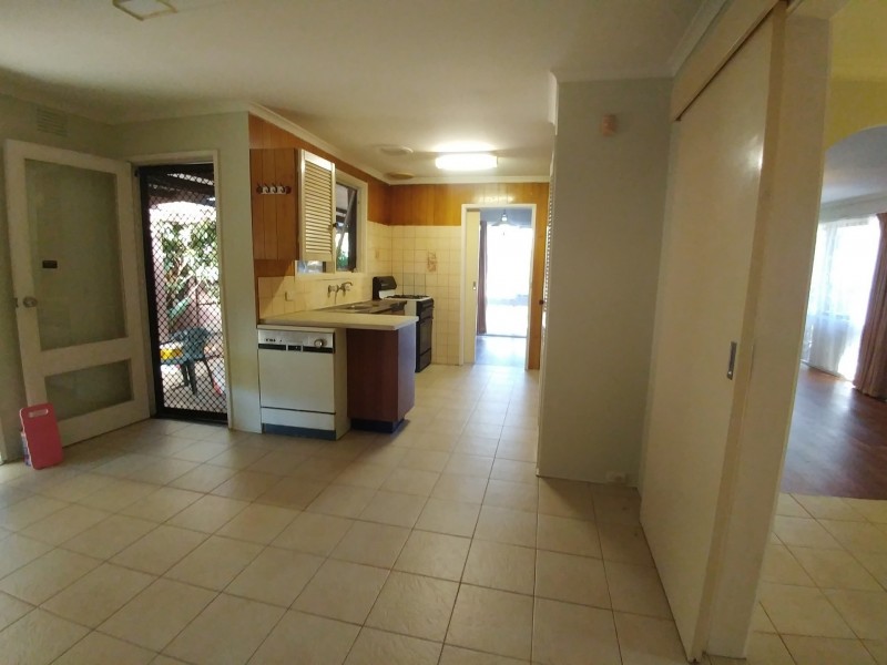 16 Blamey Avenue, Mill Park VIC 3082