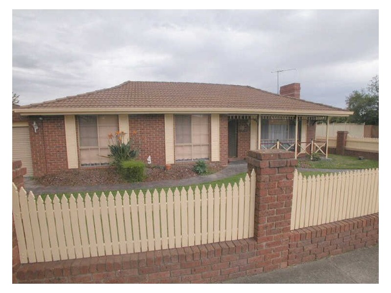 18 Hawthorn Court, Mill Park VIC 3082