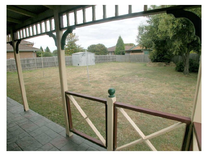 18 Hawthorn Court, Mill Park VIC 3082