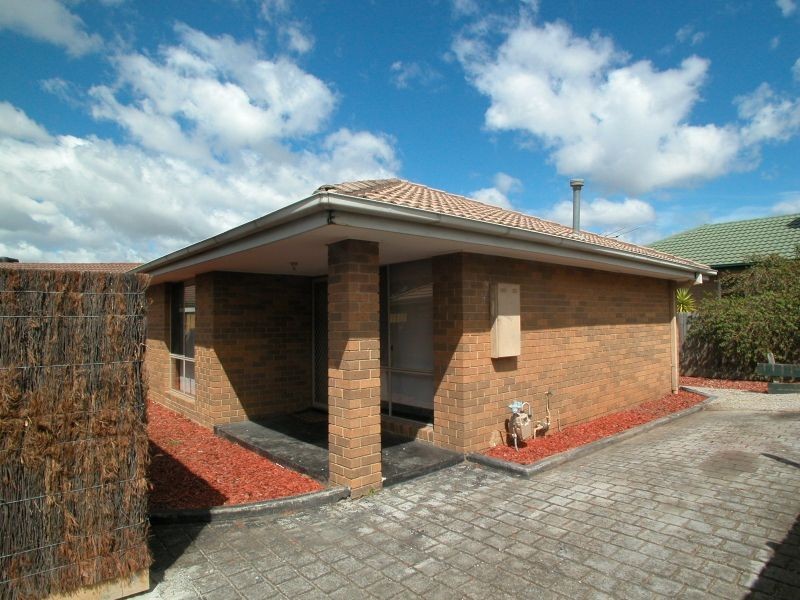 2/11 Aranda Place, Epping VIC 3076