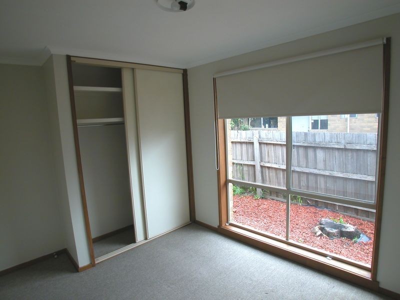 2/11 Aranda Place, Epping VIC 3076