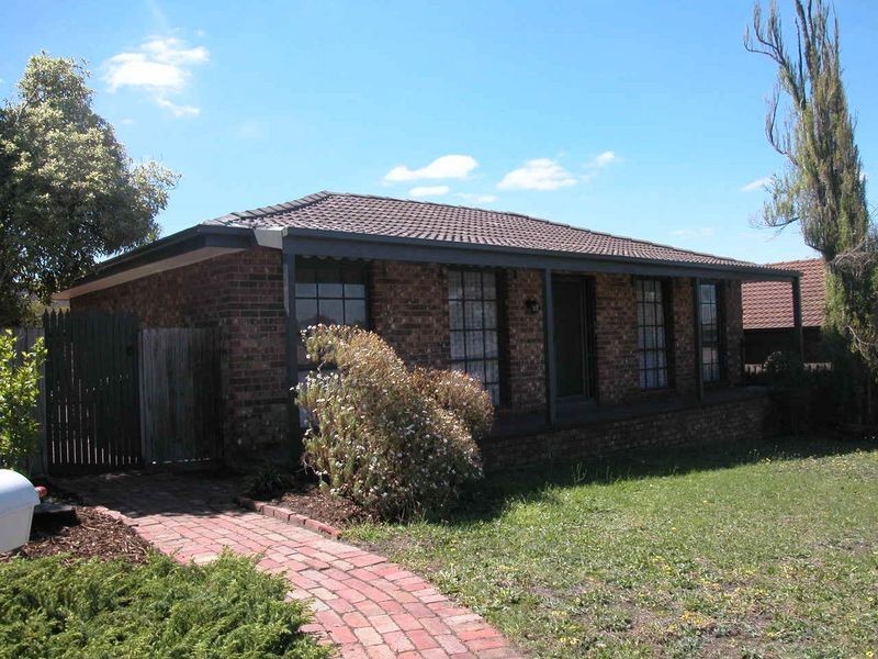 6 Mockridge Drive, Mill Park VIC 3082