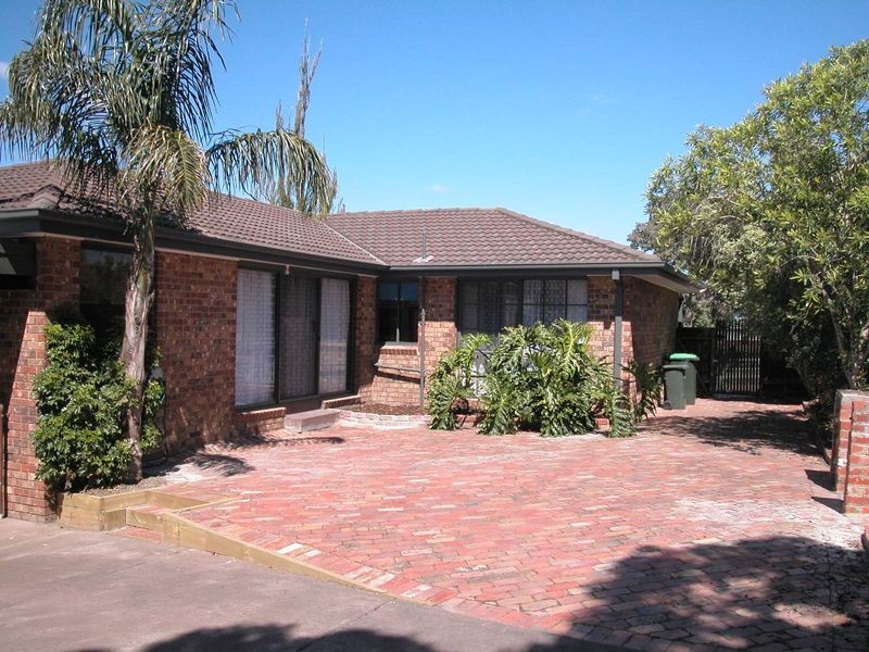 6 Mockridge Drive, Mill Park VIC 3082