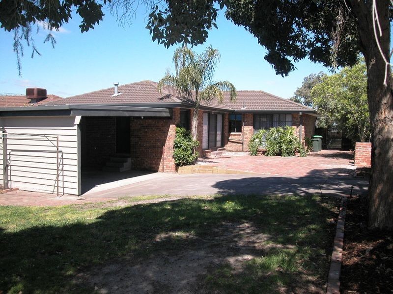 6 Mockridge Drive, Mill Park VIC 3082