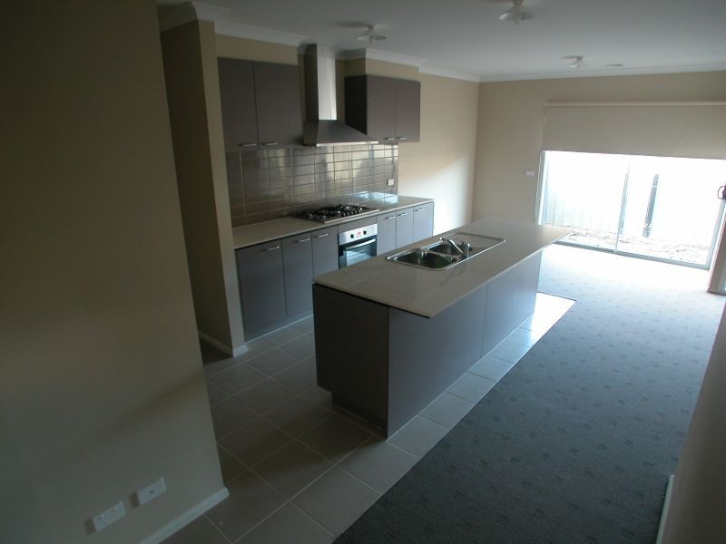 13 Muir Way, Mernda VIC 3754