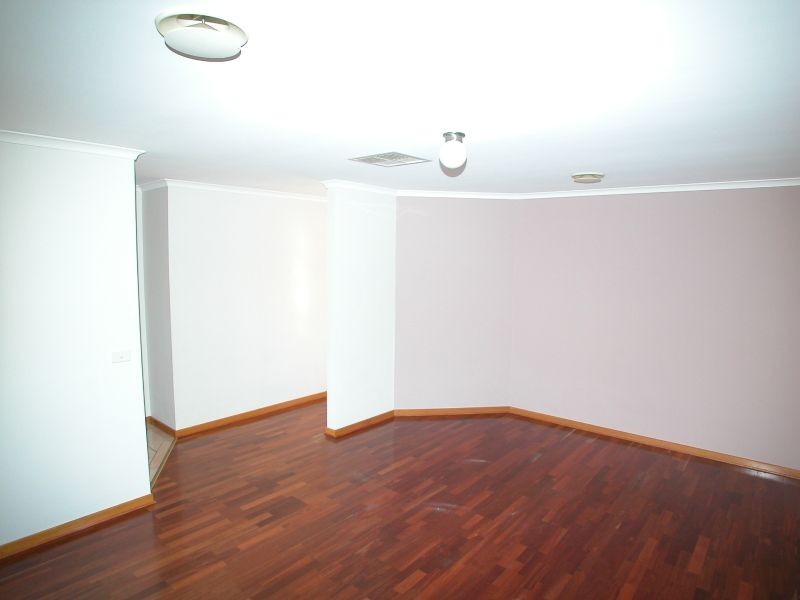 1/14 Rule Close, Mill Park VIC 3082