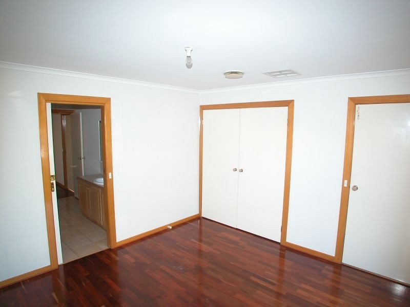 1/14 Rule Close, Mill Park VIC 3082