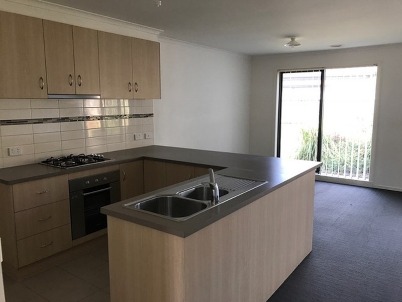 12 Glory Street, South Morang VIC 3752