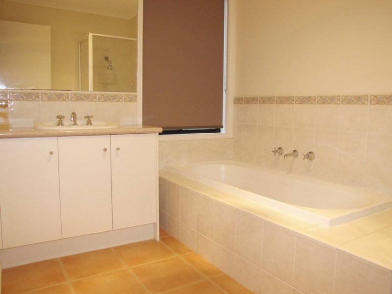 79 Jardier Terrace, South Morang VIC 3752