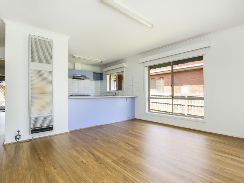 42 Friendship Avenue, Mill Park VIC 3082