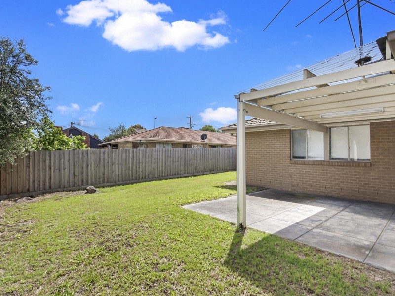 42 Friendship Avenue, Mill Park VIC 3082