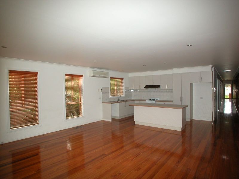 1/17 Pickworth Drive, Mill Park VIC 3082