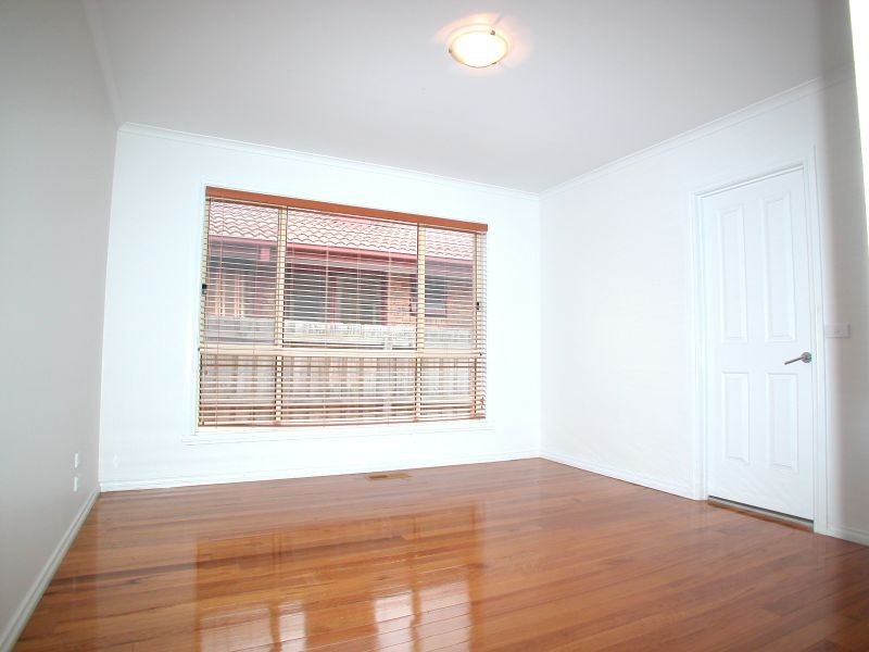 1/17 Pickworth Drive, Mill Park VIC 3082