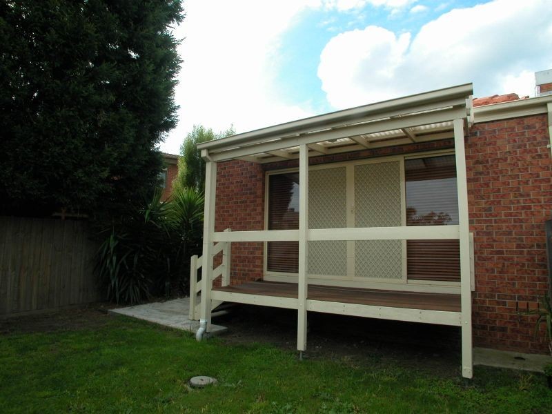 1/17 Pickworth Drive, Mill Park VIC 3082