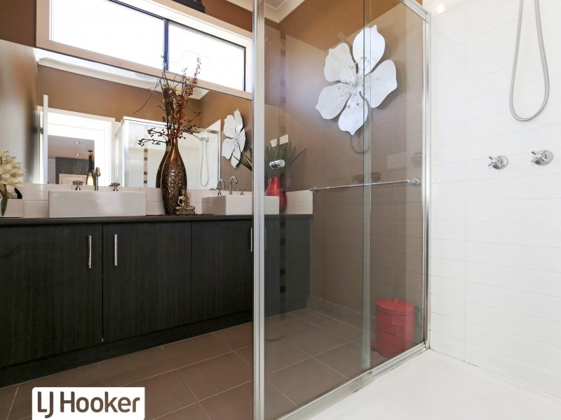 4 Carriageway Pass, Mernda VIC 3754