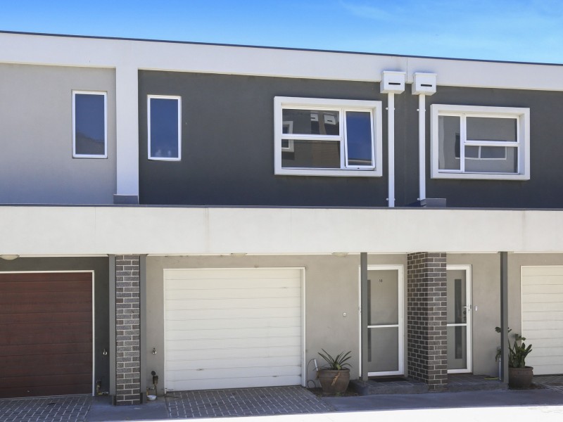 10 Chanticleer Drive, Mernda VIC 3754